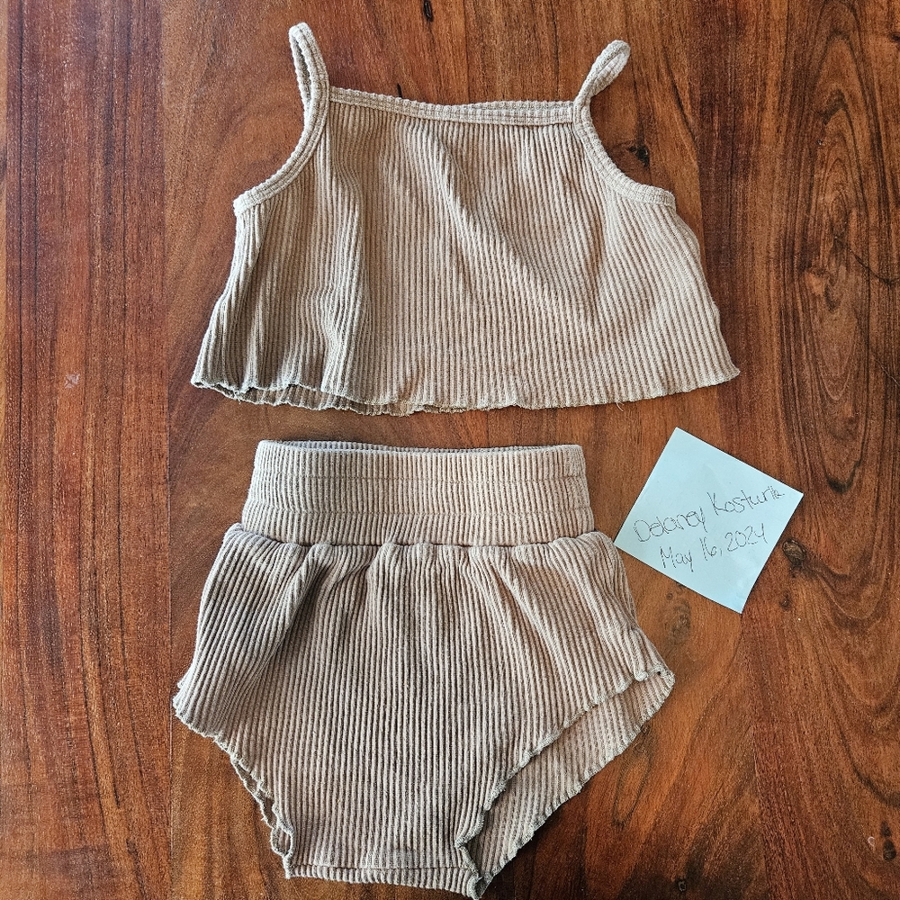 Kindly The Label 3T (*fits like 2T*) set